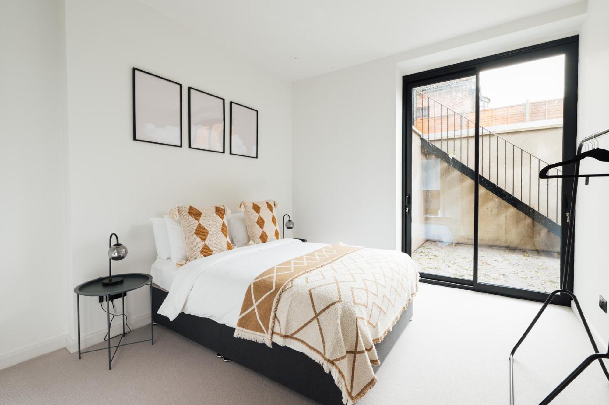 Modern & Bright Luxury London Apartment In Honor Oak Екстериор снимка